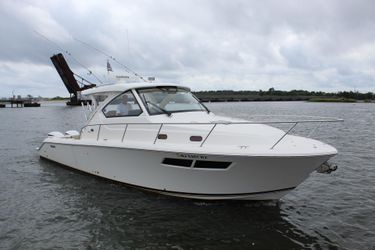 37' Pursuit 2020 Yacht For Sale